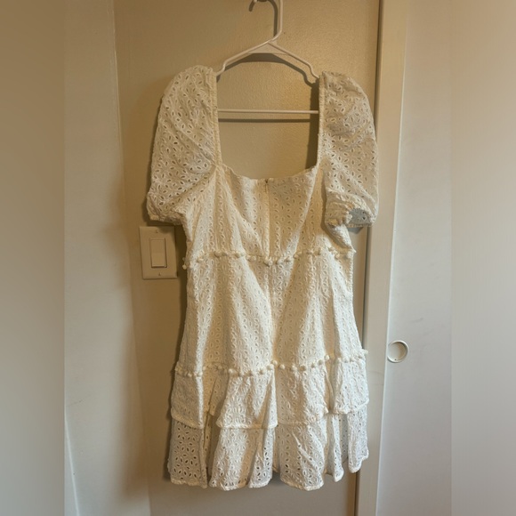 Showpo . White Eyelet Sweetheart Neckline Women’s 12 Mini Dress Ruffle - Picture 2 of 10